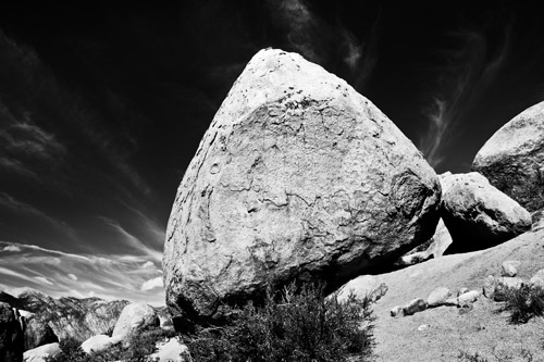 Buttermilk Boulder Bishop
